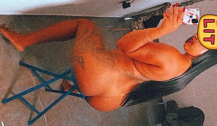 Morena rabuda tatuada em fotos de sexo
